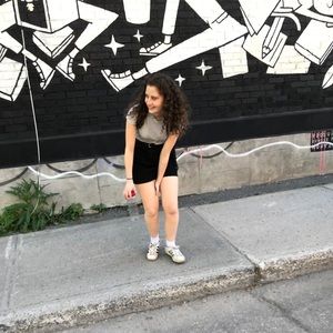 Meet your Posher, Posie